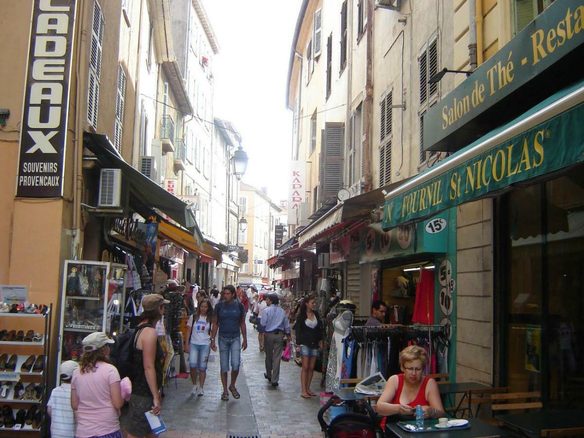 Un Coin De Campagne En Ville Le Cannet Esterno foto